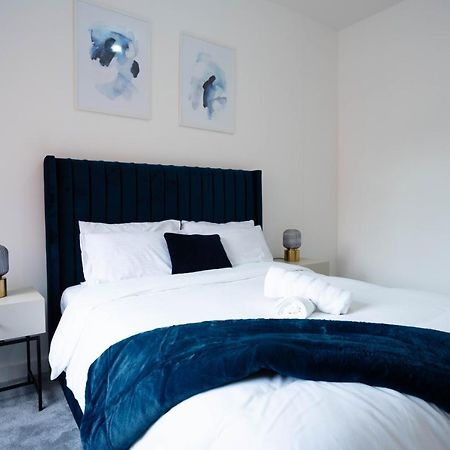 Stunning Townhouse With Pool Table Villa Birmingham Exteriör bild