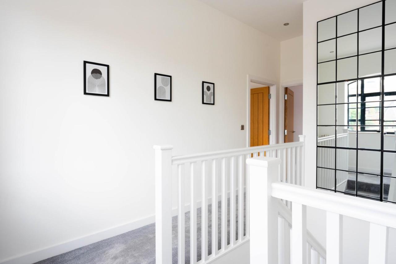 Stunning Townhouse With Pool Table Villa Birmingham Exteriör bild